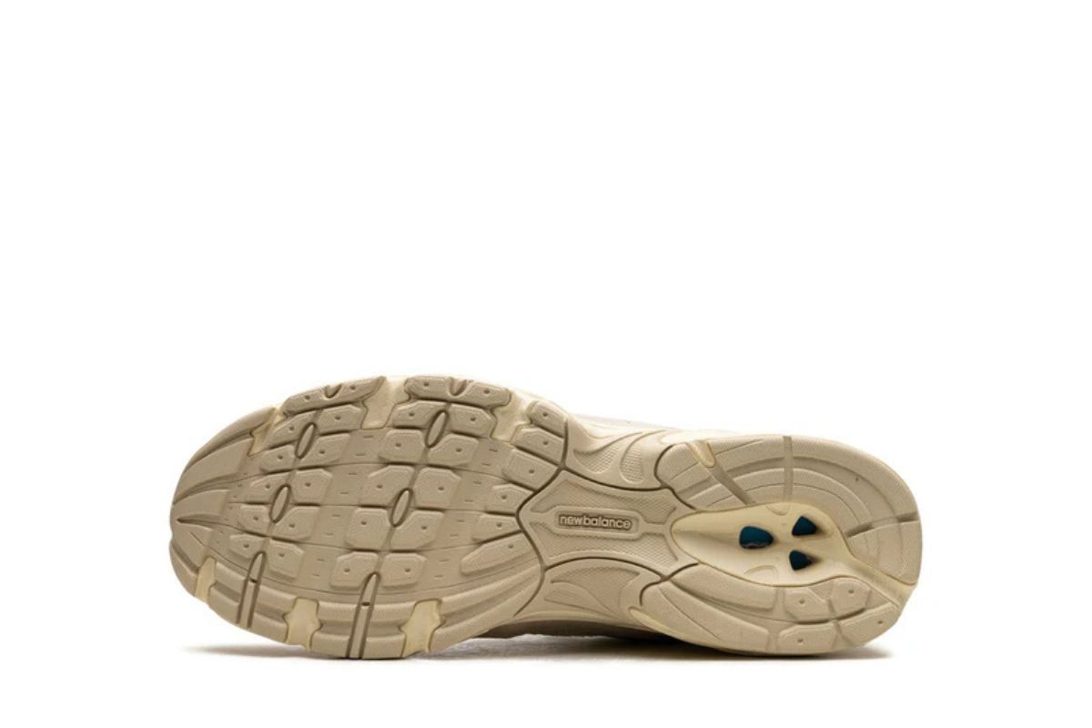 New Balance 530 Beige and Angora Edition