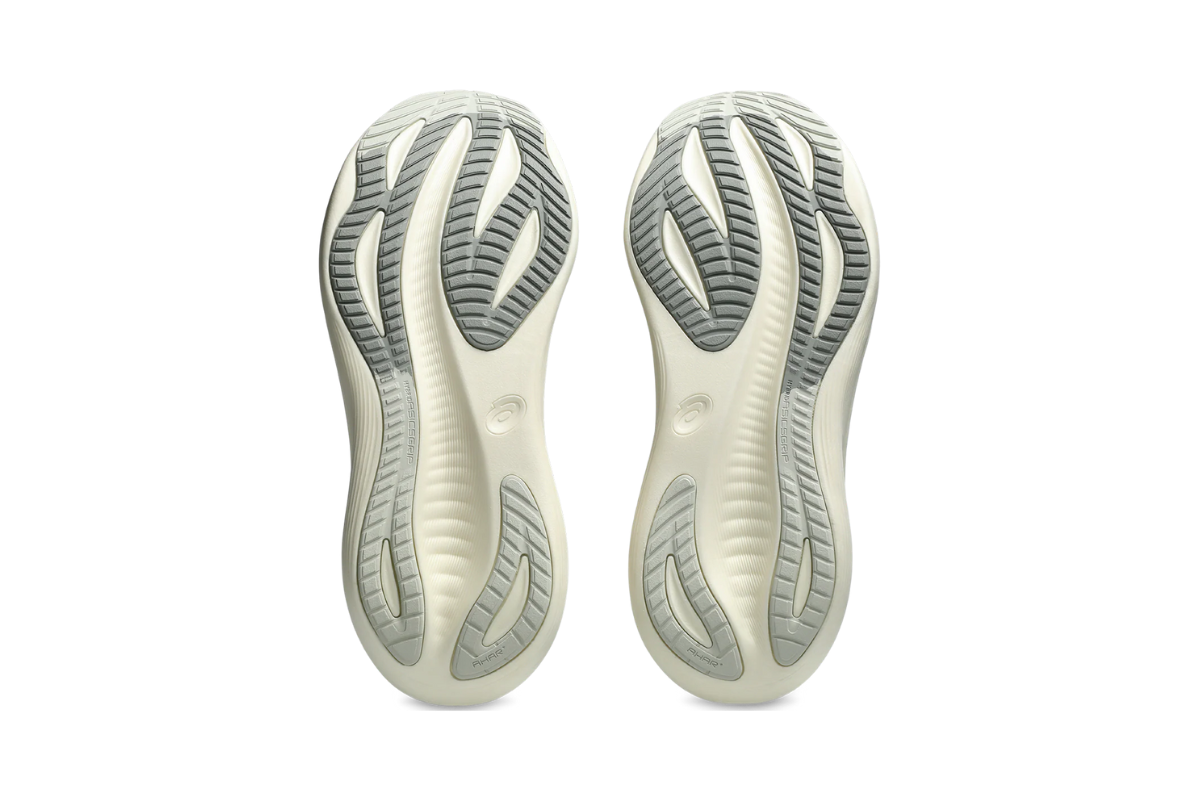 Asics Gel Nimbus 27 in Black – Lake Grey Edition