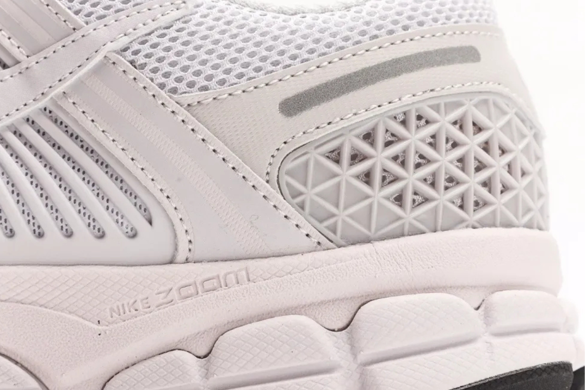 Nike NK Zoom Vomero 5 SP Vomero