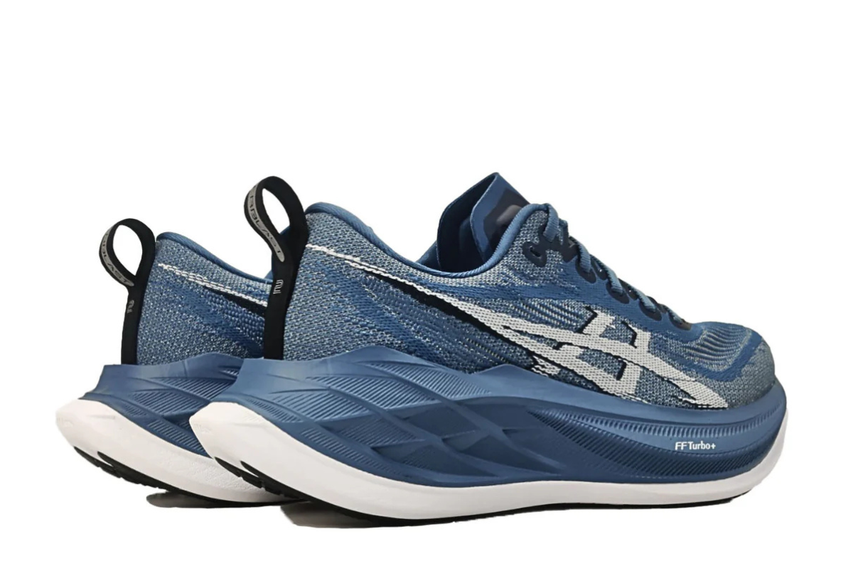 Asics Superblast 2 Winter Sea and White colorway