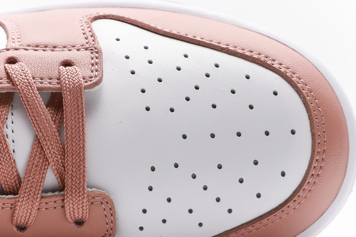 Nike SB Dunk Low Rose Whisper Edition