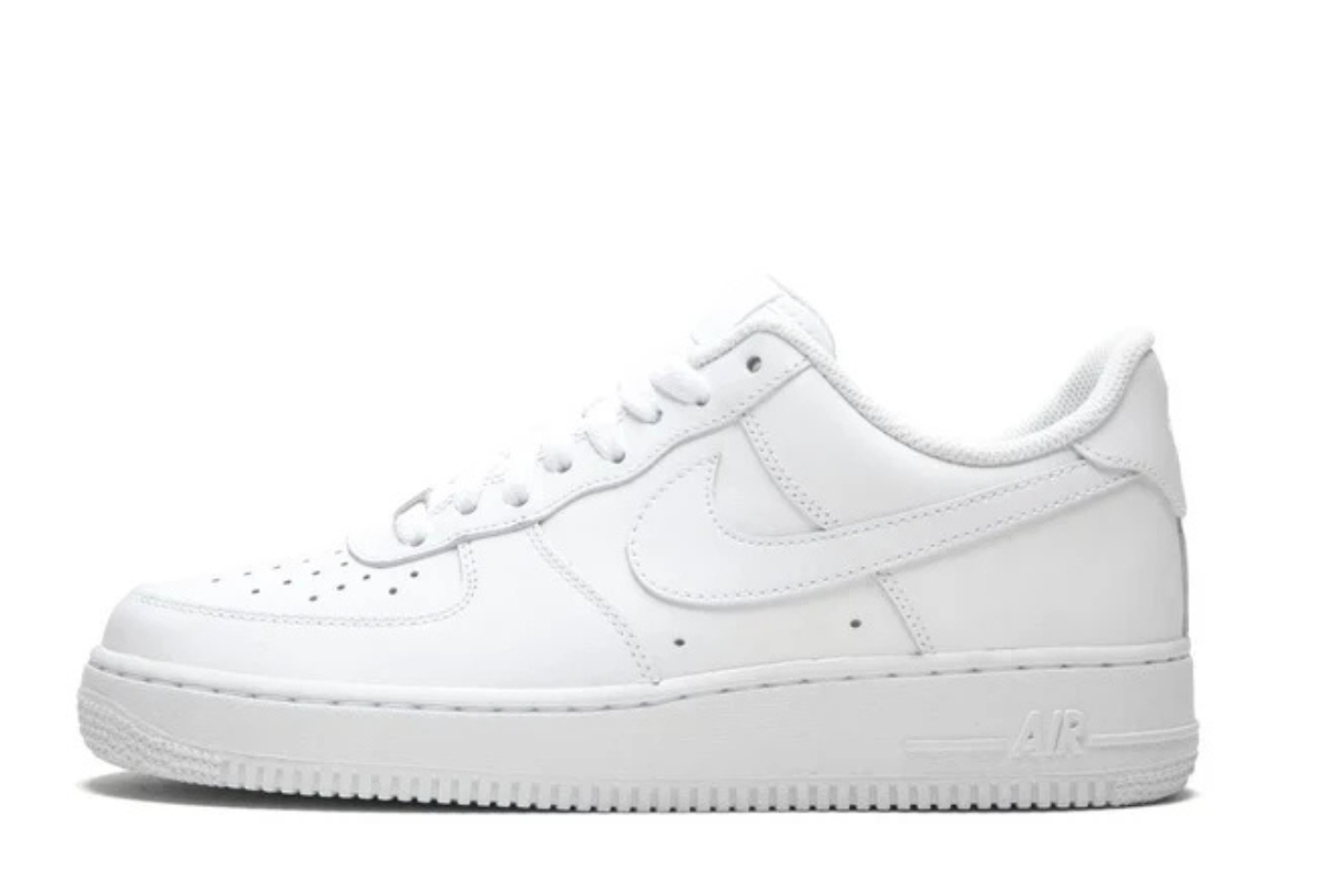 Air Force 1 Low '07 in Triple White