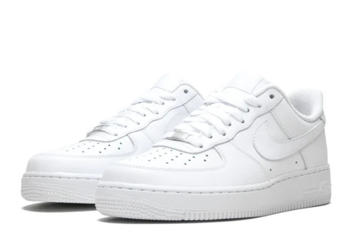 Air Force 1 Low '07 in Triple White