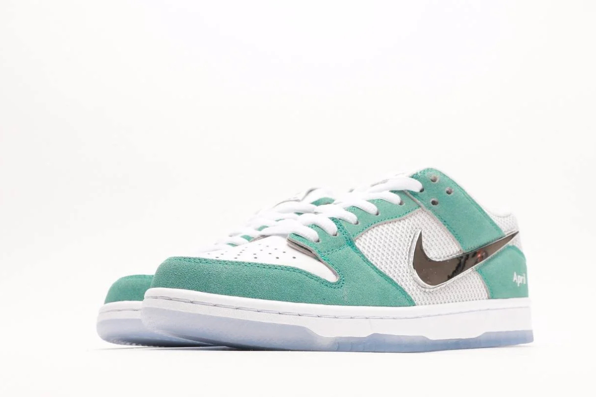 April Skateboards x Nike SB Dunk Low AL Little Tiffany