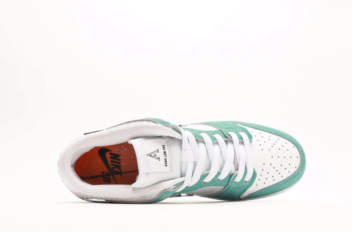 April Skateboards x Nike SB Dunk Low AL Little Tiffany