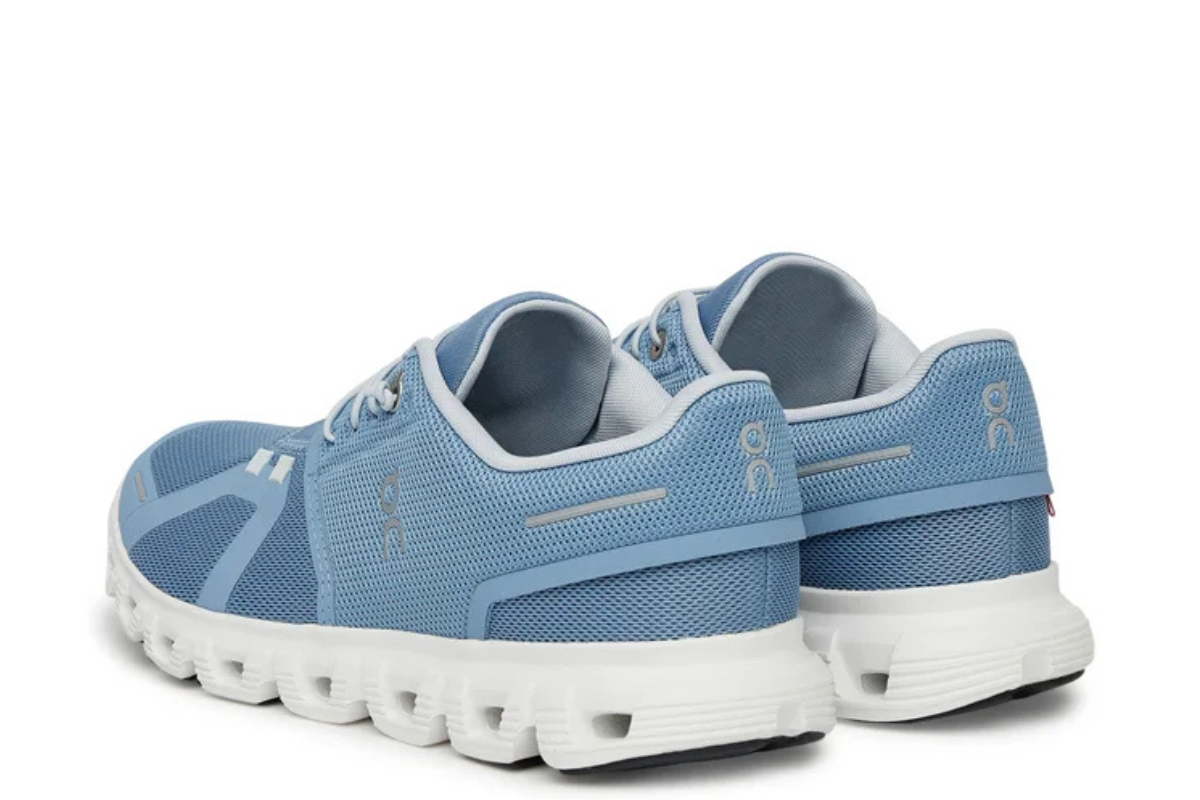On Cloud Chambray White colorway