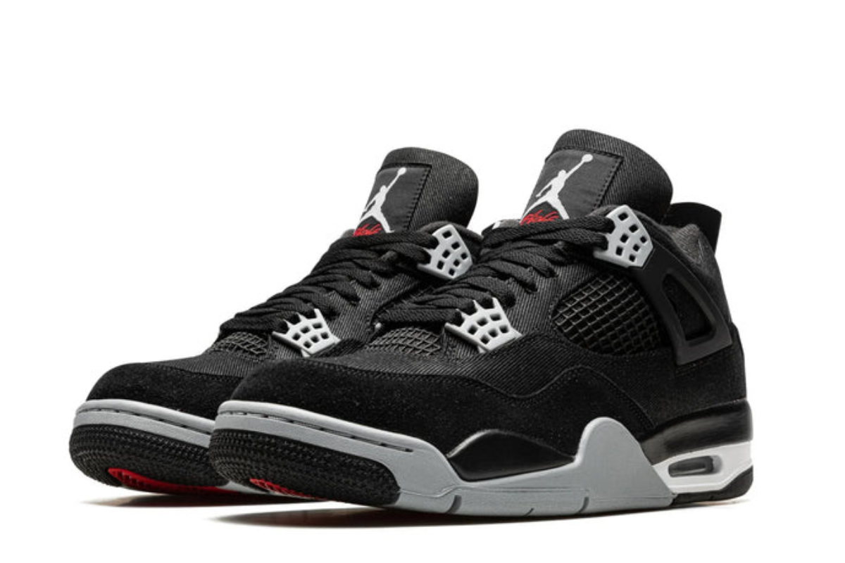 Air Jordan 4 "Black Canvas"