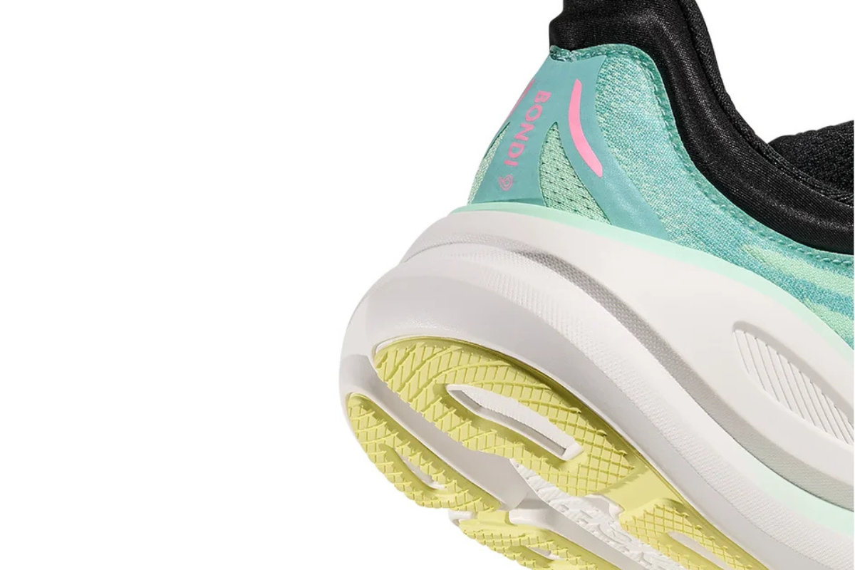 Hoka Bondi 9 in Blue Spark Mint Fluorite