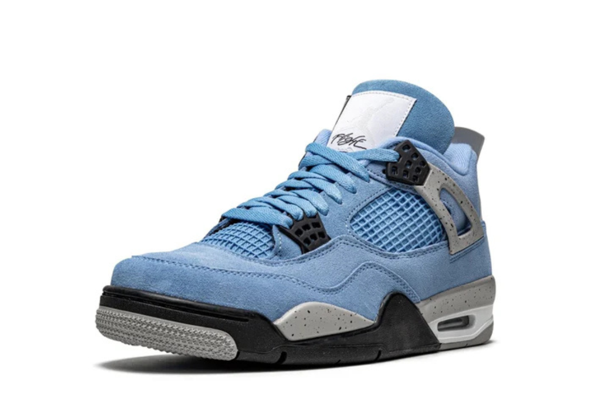 Air Jordan 4 Retro "University Blue"
