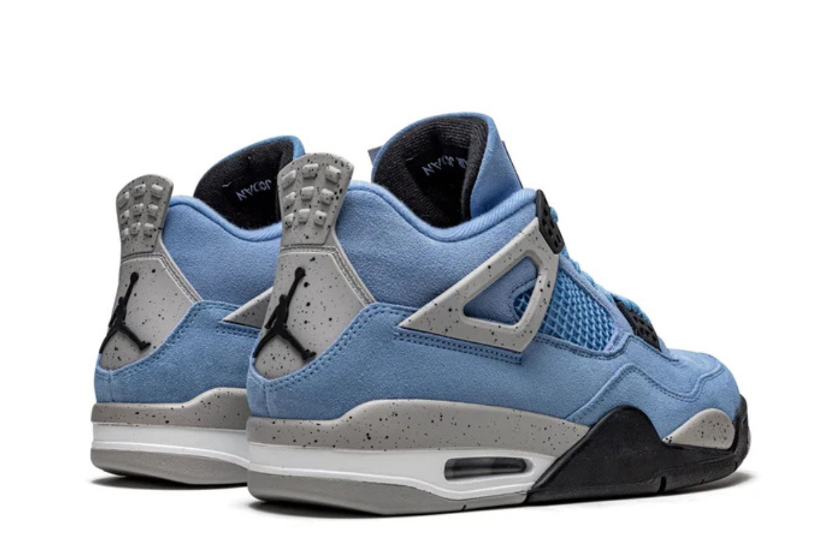 Air Jordan 4 Retro "University Blue"