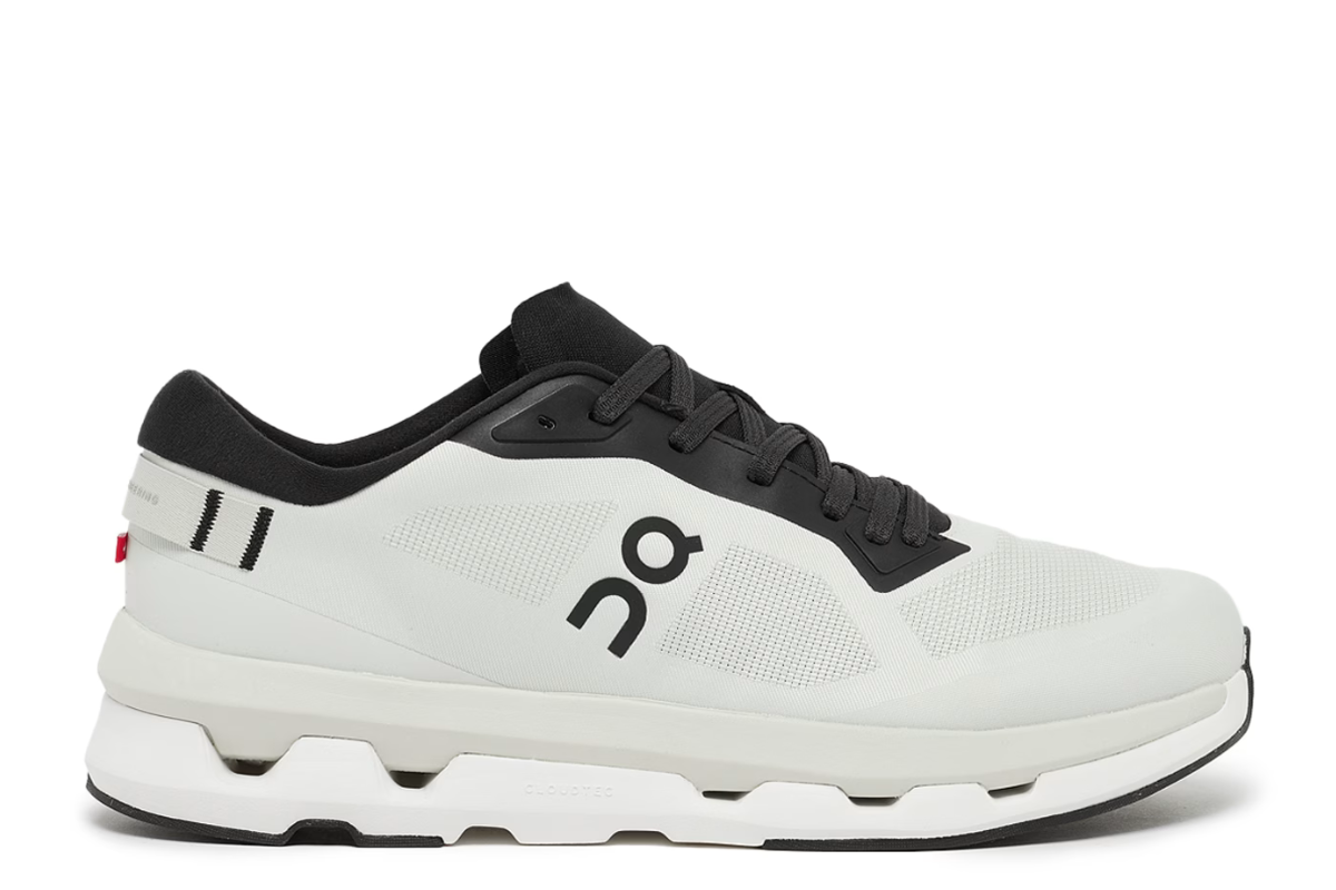 On Running Cloudzone in Ice Black