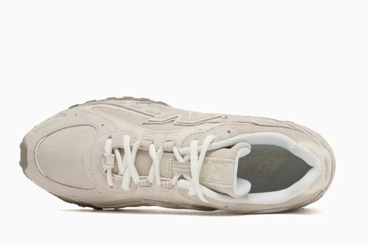 New Balance 204L Timberwolf Colorway