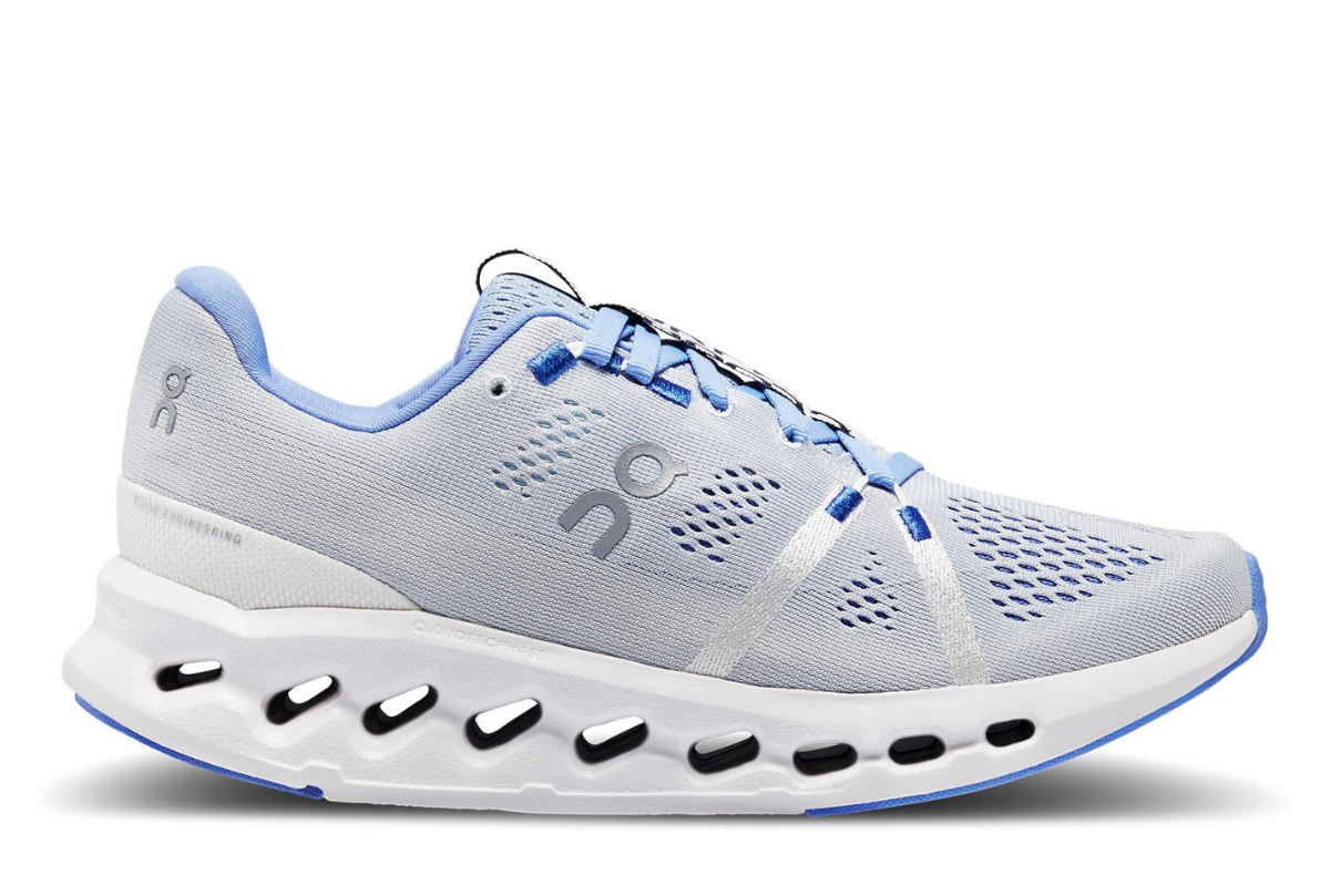 On Cloudsurfer 7 in heather/white