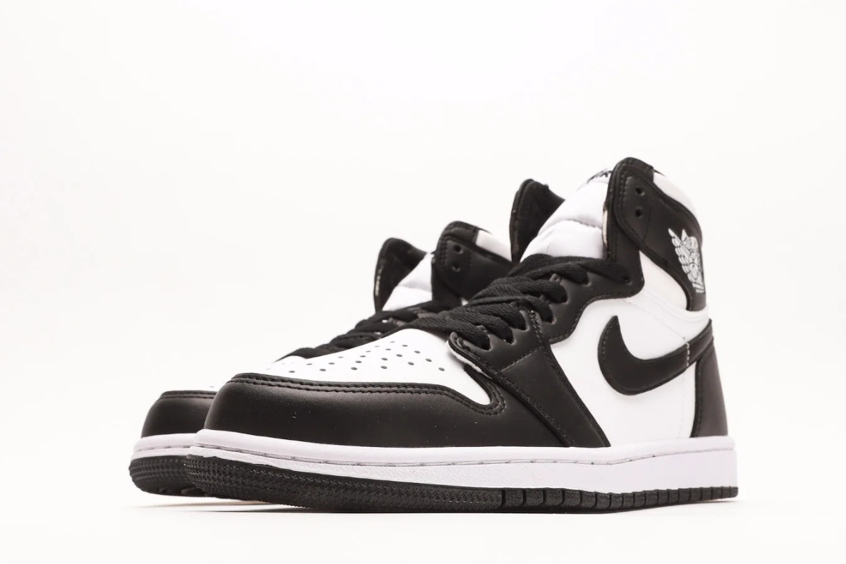 Air Jordan 1 Retro High '85 Black White Edition