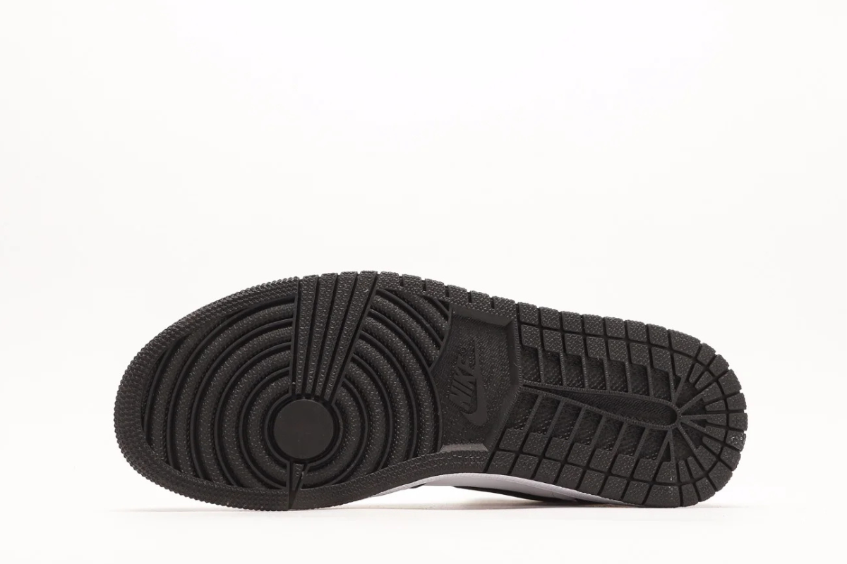 Air Jordan 1 Retro High '85 Black White Edition