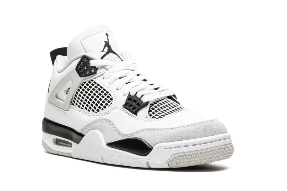 Air Jordan 4 Retro "Military Black"