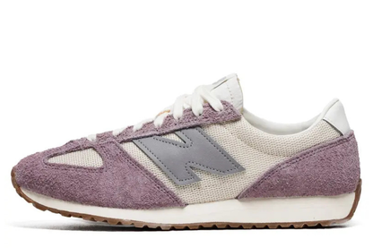 New Balance 471 Linen/Ice Wine colorway