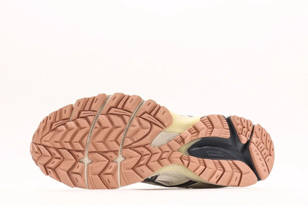ASICS Gel-KAHANA 8 Glacier Grey Grand Shark Edition
