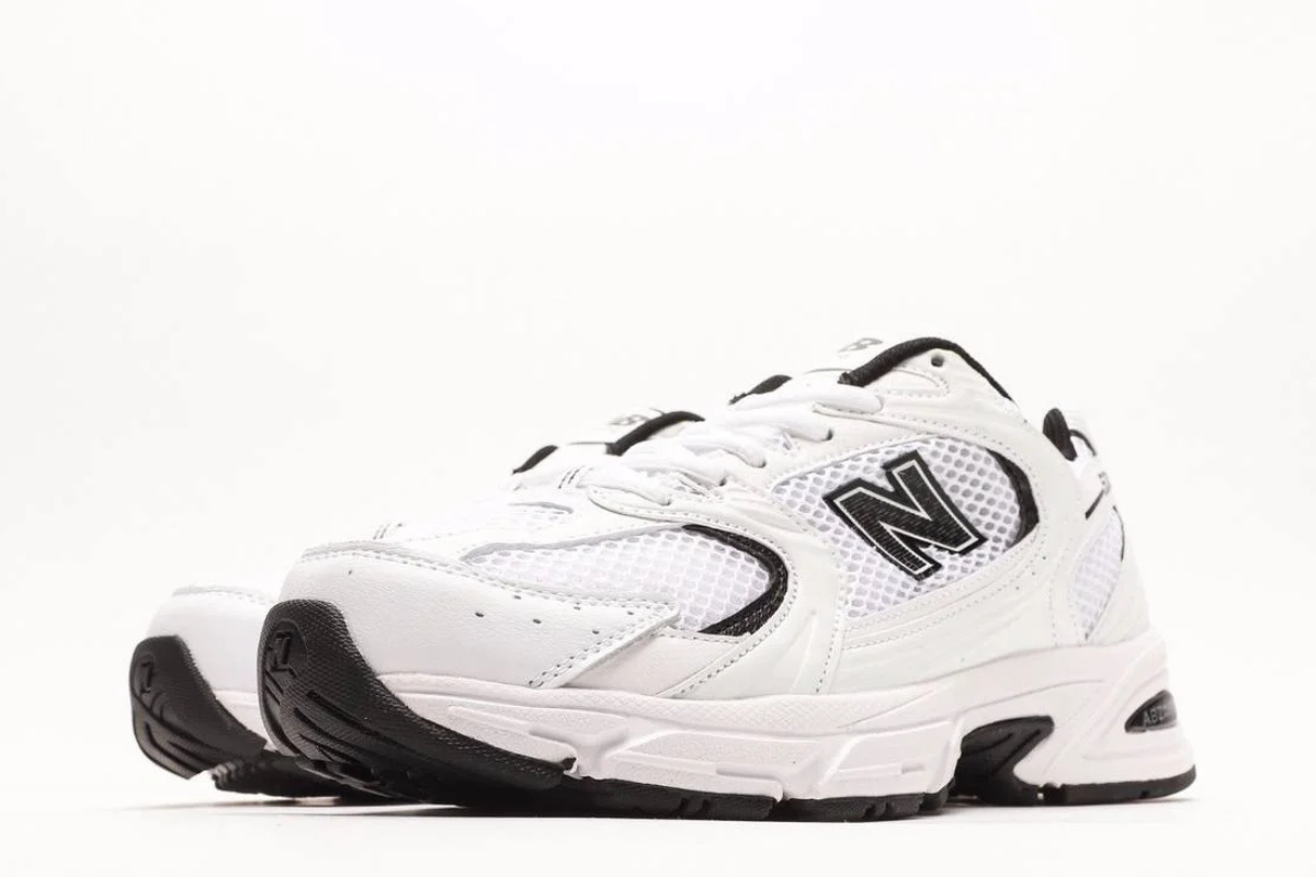New Balance 530 in White and Black