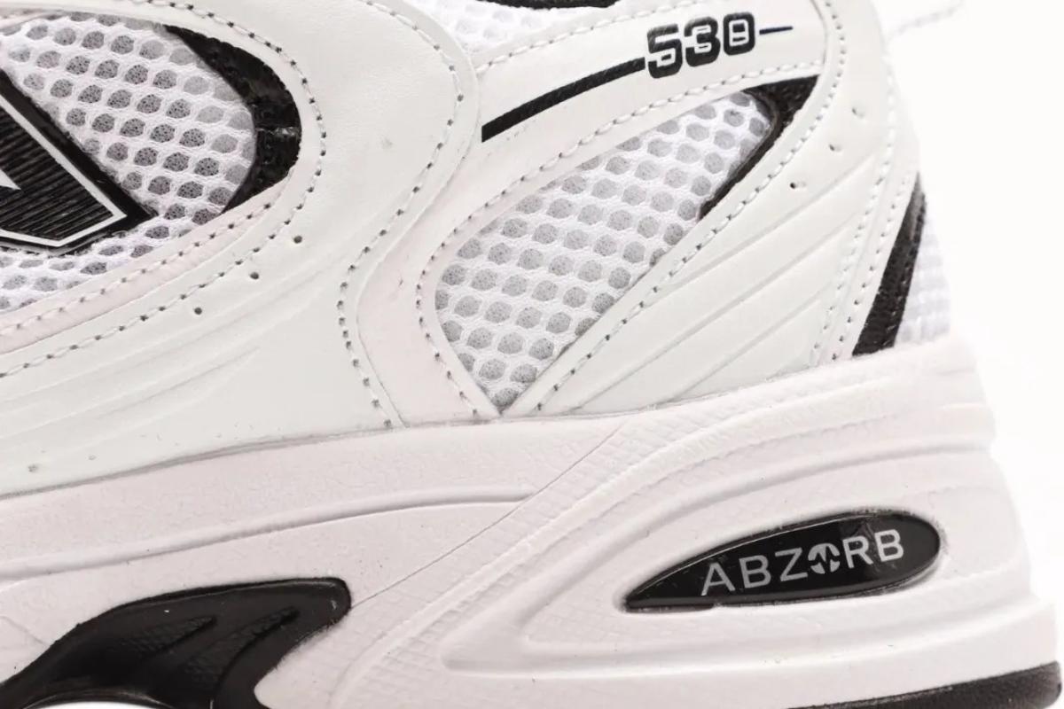 New Balance 530 in White and Black