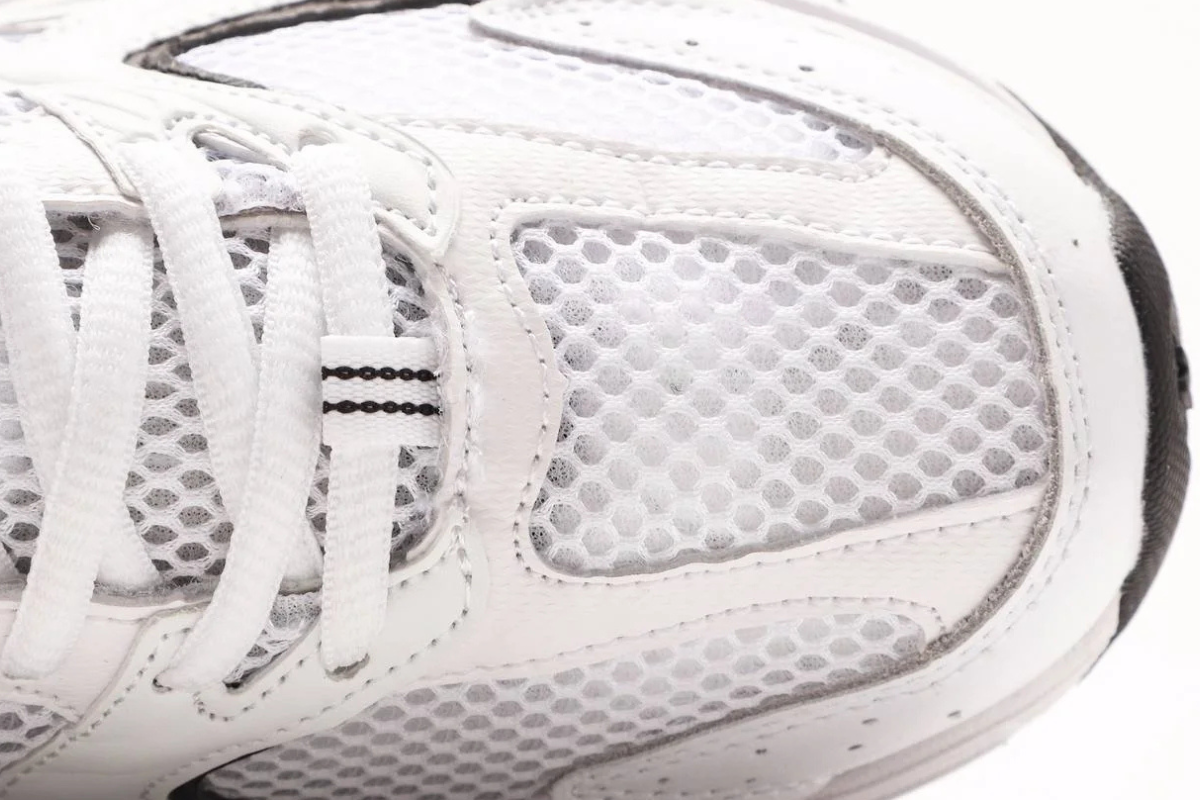 New Balance 530 in White and Black