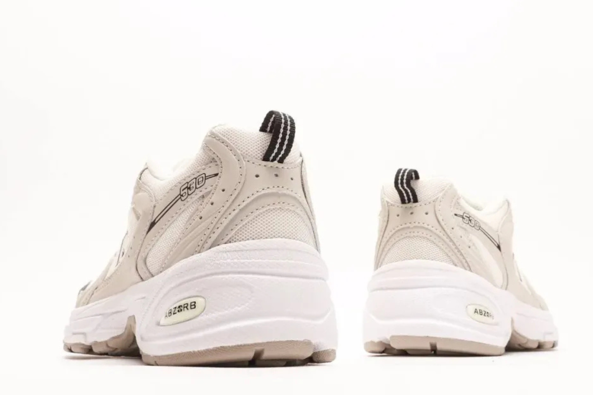 New Balance 530 in Ivory