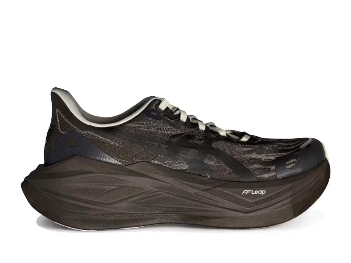 Asics Superblast 3 blacktoes Keep Running Quiet