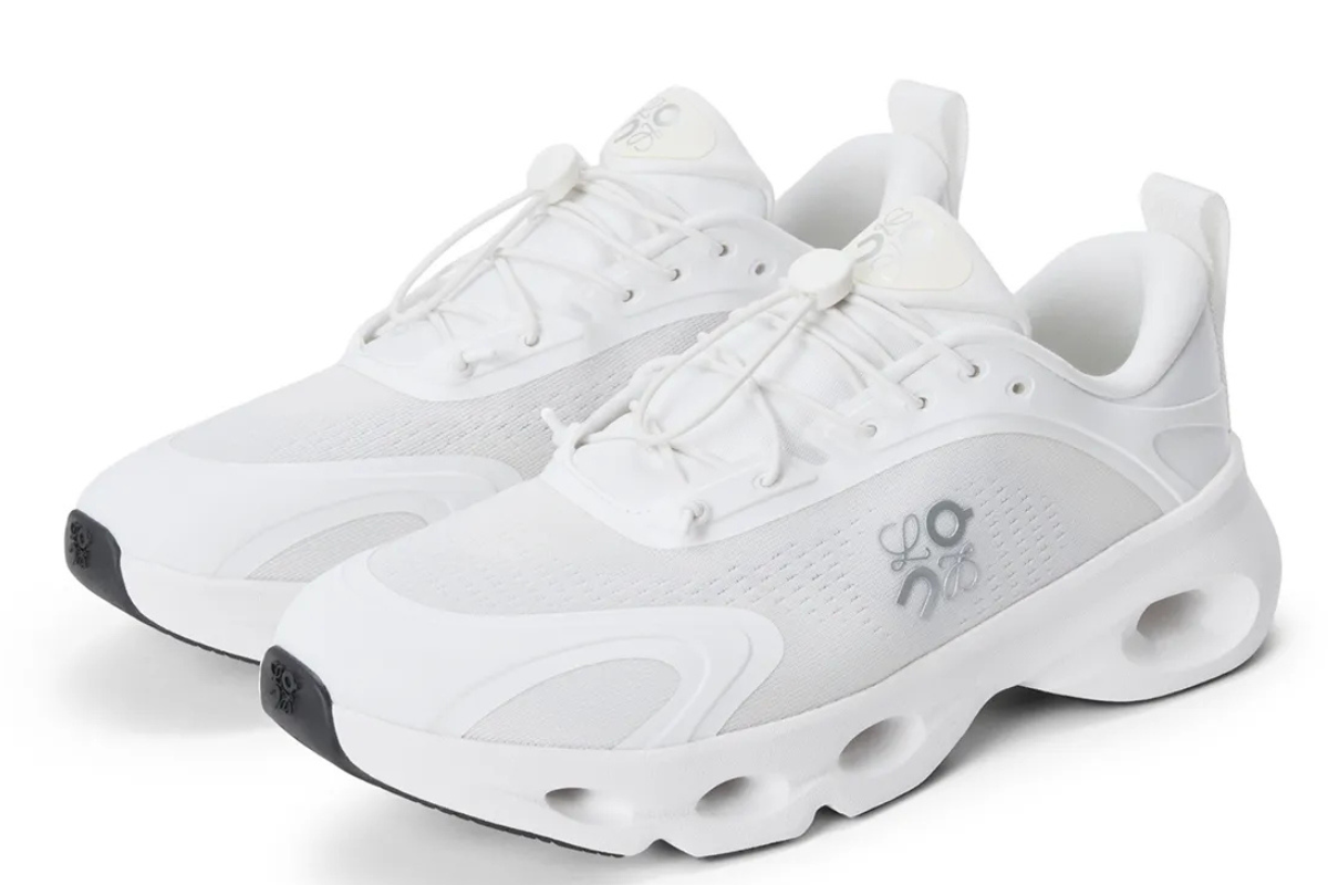 Loewe x Cluod running shoes in white