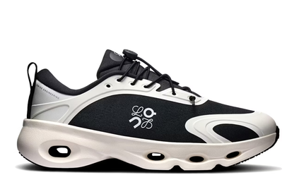 On Running Cloudsolo Loewe Black Eggshel